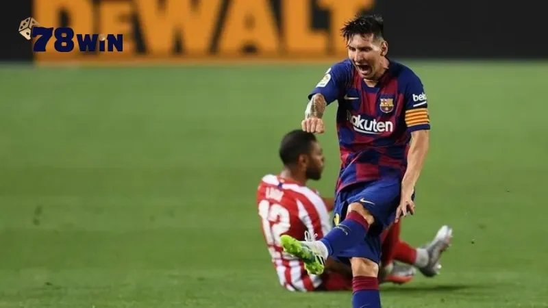 Pha Panenka của Lionel Messi trong trận đấu với Atletico Madrid